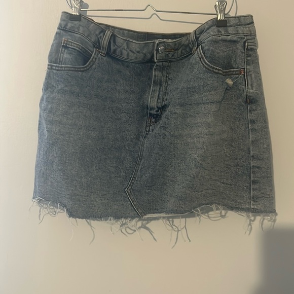 3 mini skirts. Size xl worn only once - Picture 2 of 3